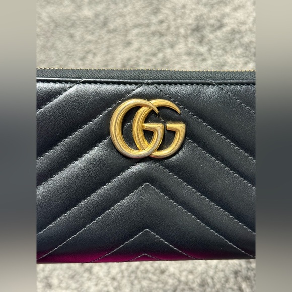 Gucci GG Marmont black zip around wallet - Picture 8 of 16
